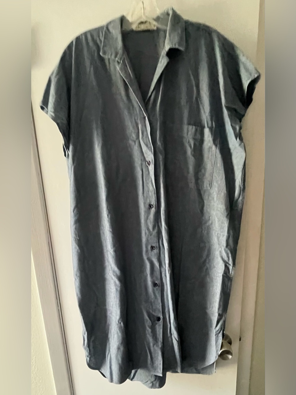 SBJ CHAMBRAY LIGHTWEIGHT SHIFT DRESS W/ POCKETS & SIDE SLITS - LADIES ONE SIZE